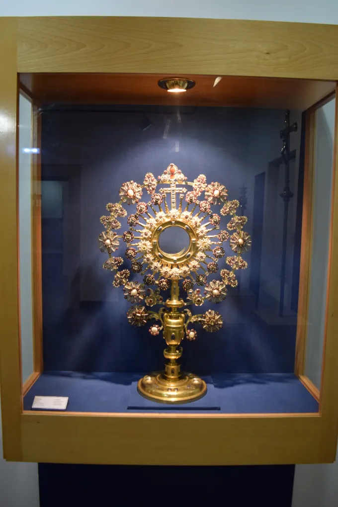 Custodia Castel&aacute;